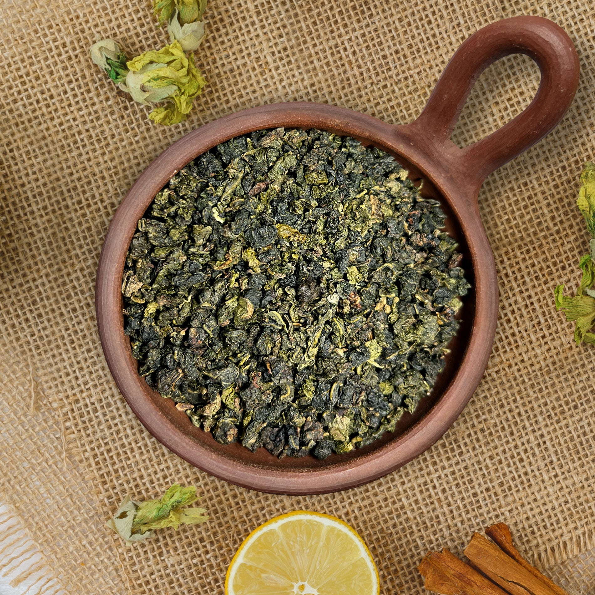Té Oolong o té azul. Contiene propiedades antioxidante, diurético y estimulante.